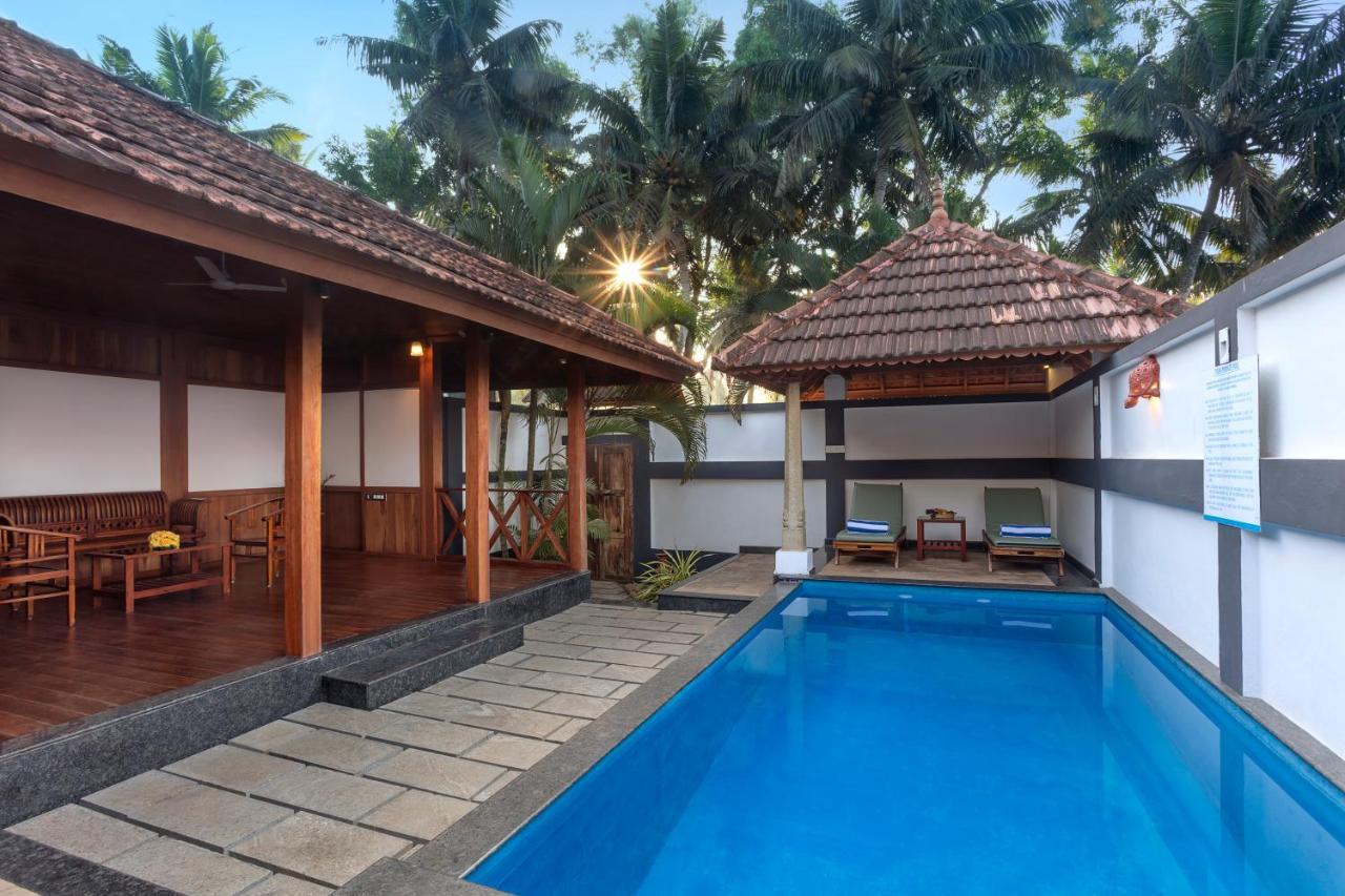 Estuary Sarovar Premiere Poovar Island Exteriér fotografie
