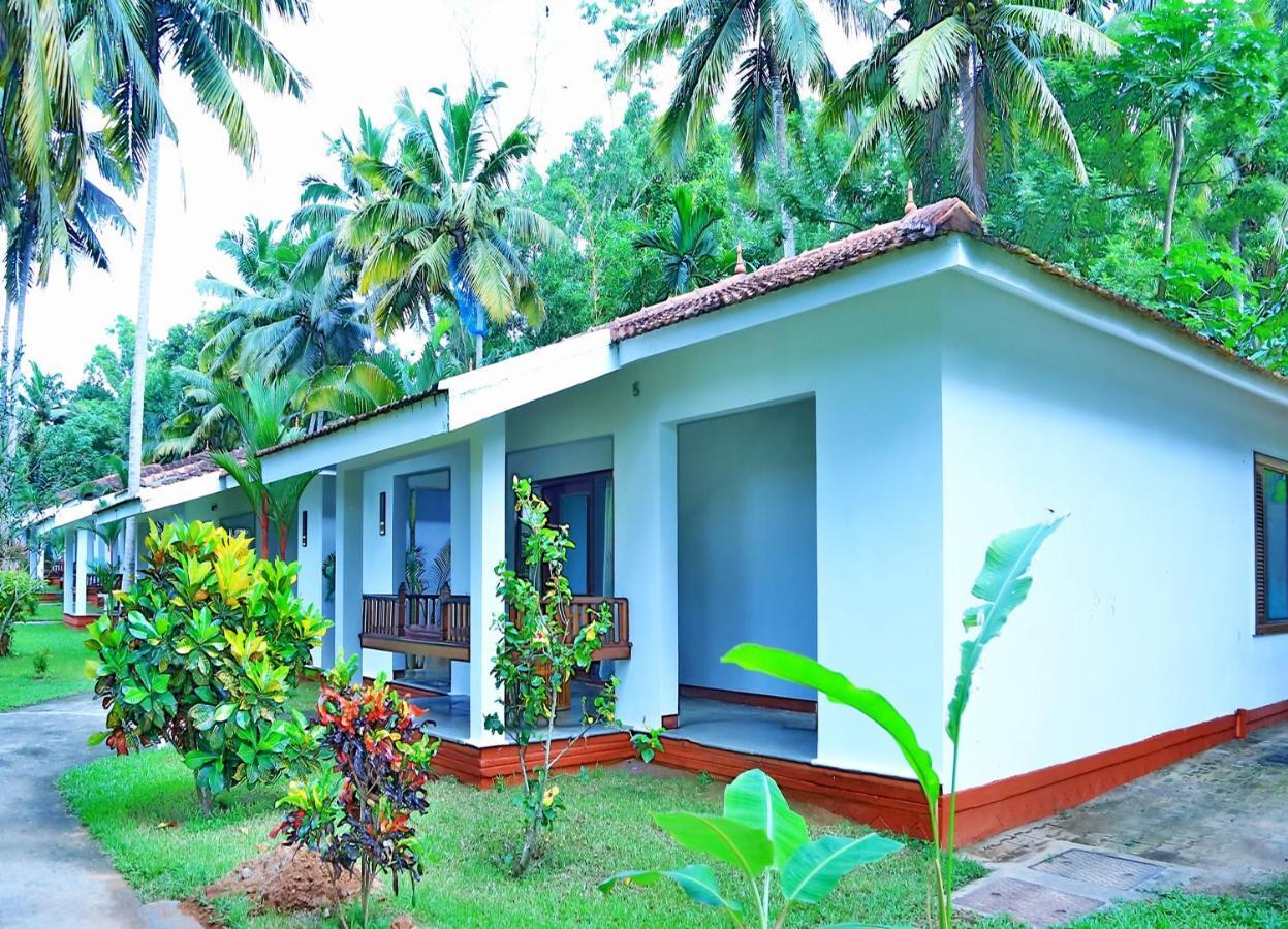 Estuary Sarovar Premiere Poovar Island Exteriér fotografie