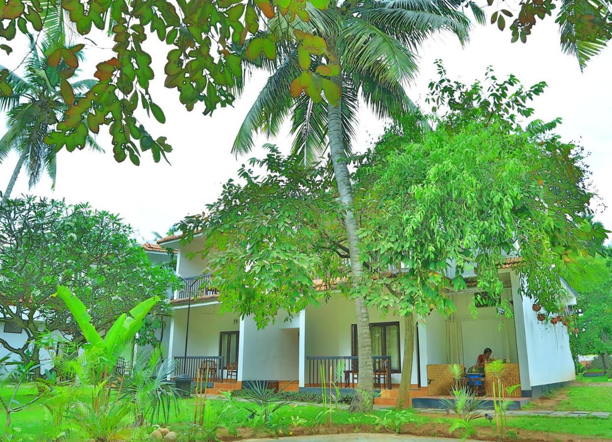 Estuary Sarovar Premiere Poovar Island Exteriér fotografie