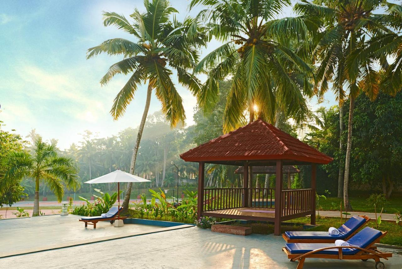 Estuary Sarovar Premiere Poovar Island Exteriér fotografie