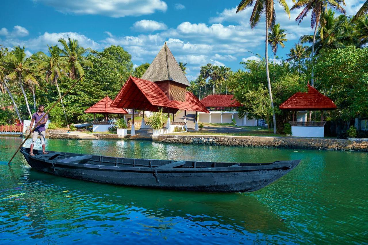 Estuary Sarovar Premiere Poovar Island Exteriér fotografie